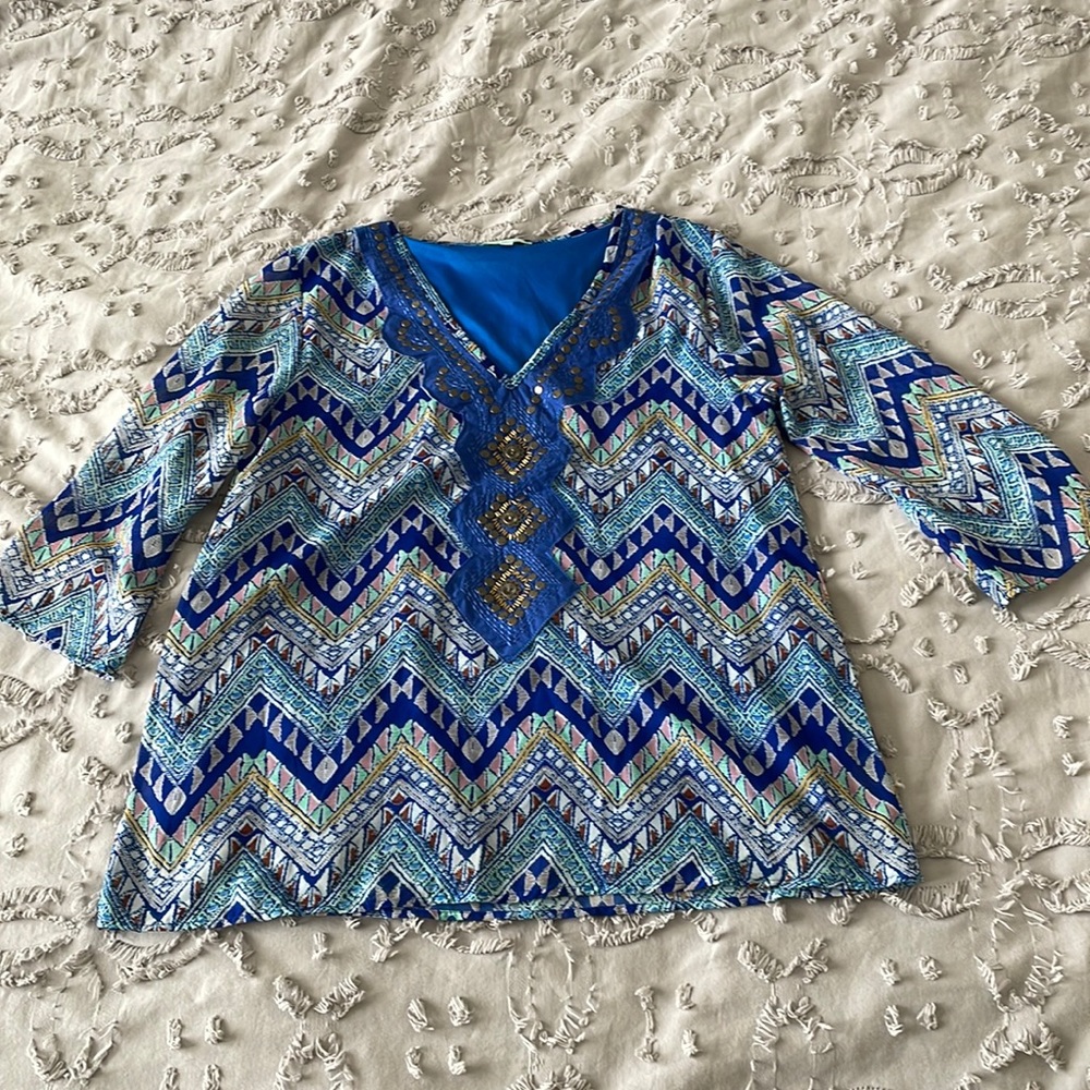 Jemma Mid Length Sleeve Blouse, Blue Design, Size Small